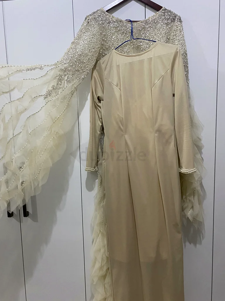 Beige luxury dress63238583810050113