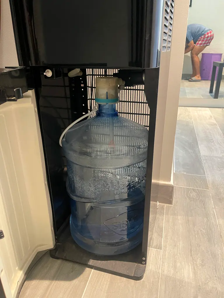 Water dispenser bottom loading63248251067139112