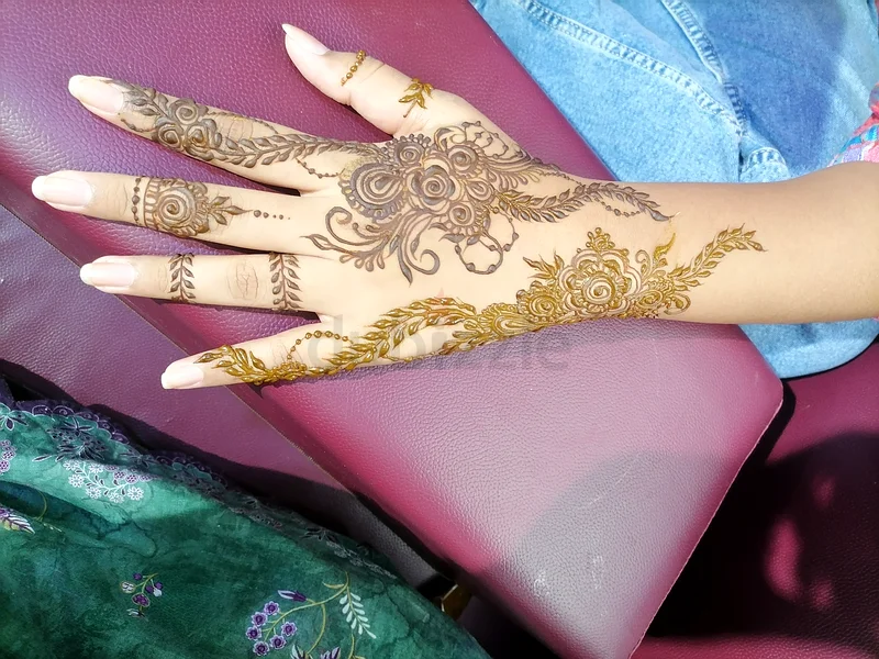 فنانة حنة في حور العنز63221352490499112