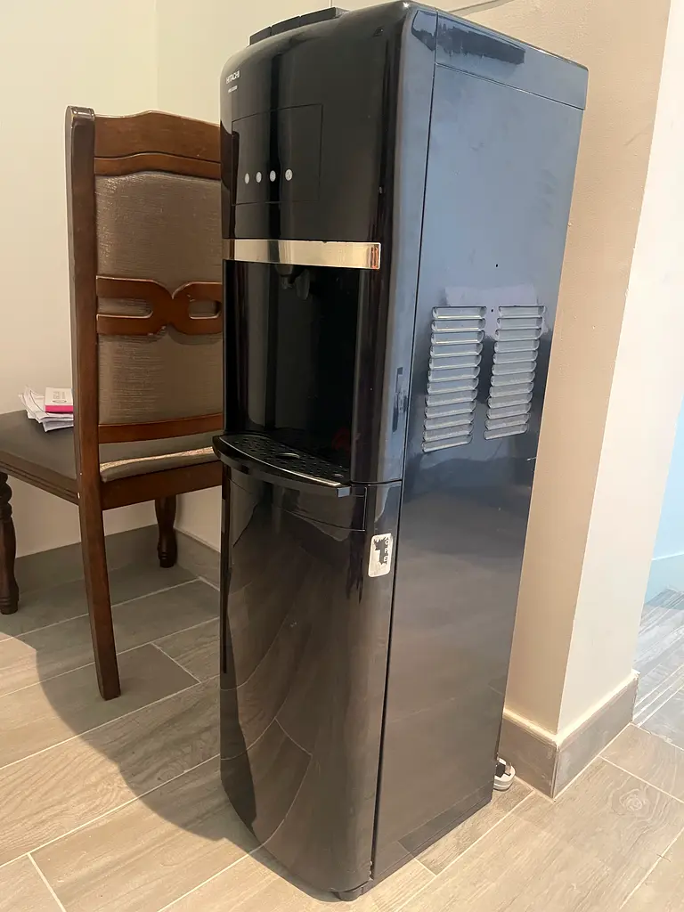 Water dispenser bottom loading63248251067139111