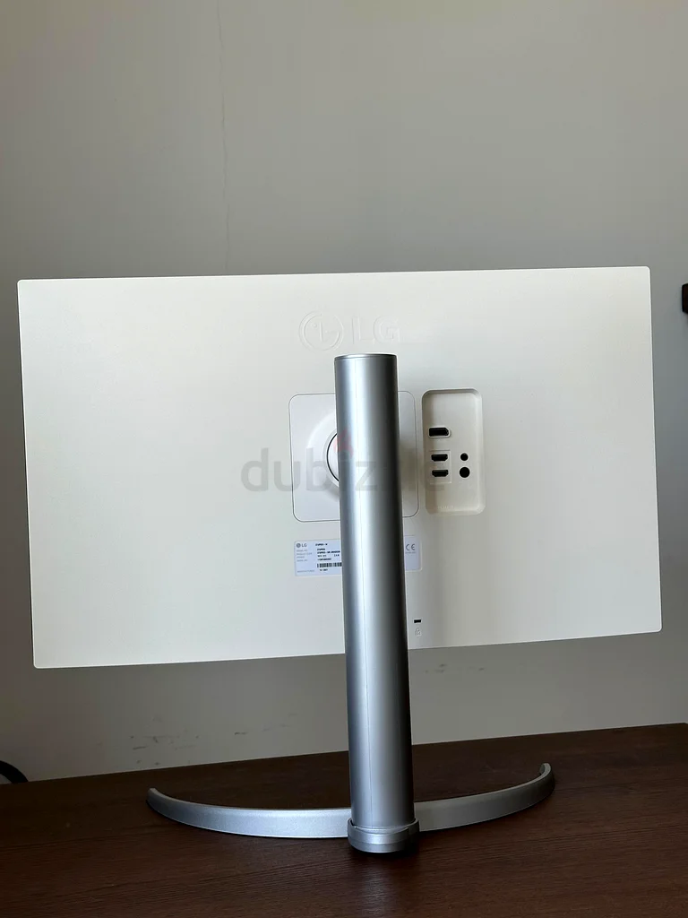 حزمة ألعاب للبيع: بلي ستيشن 5 + شاشة 4K - وكأنها جديدة!63201163154946112