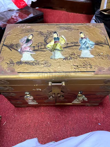 VTG Japanese Lacquer Inlaid Jewelry Box Geisha Figures Green Lined 14lbs Wooden
