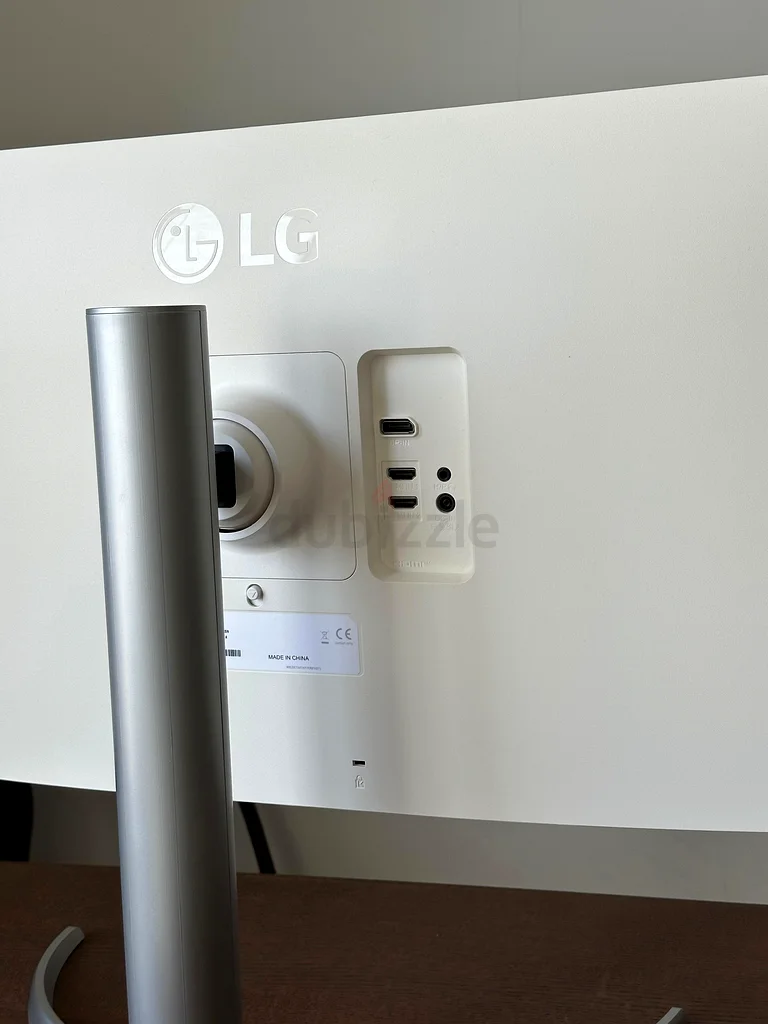 حزمة ألعاب للبيع: بلي ستيشن 5 + شاشة 4K - وكأنها جديدة!63201163154946113