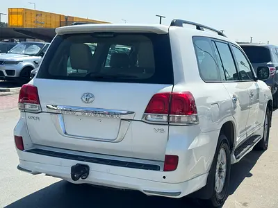 2010 Toyota LAND CRUISER — миниатюра 6