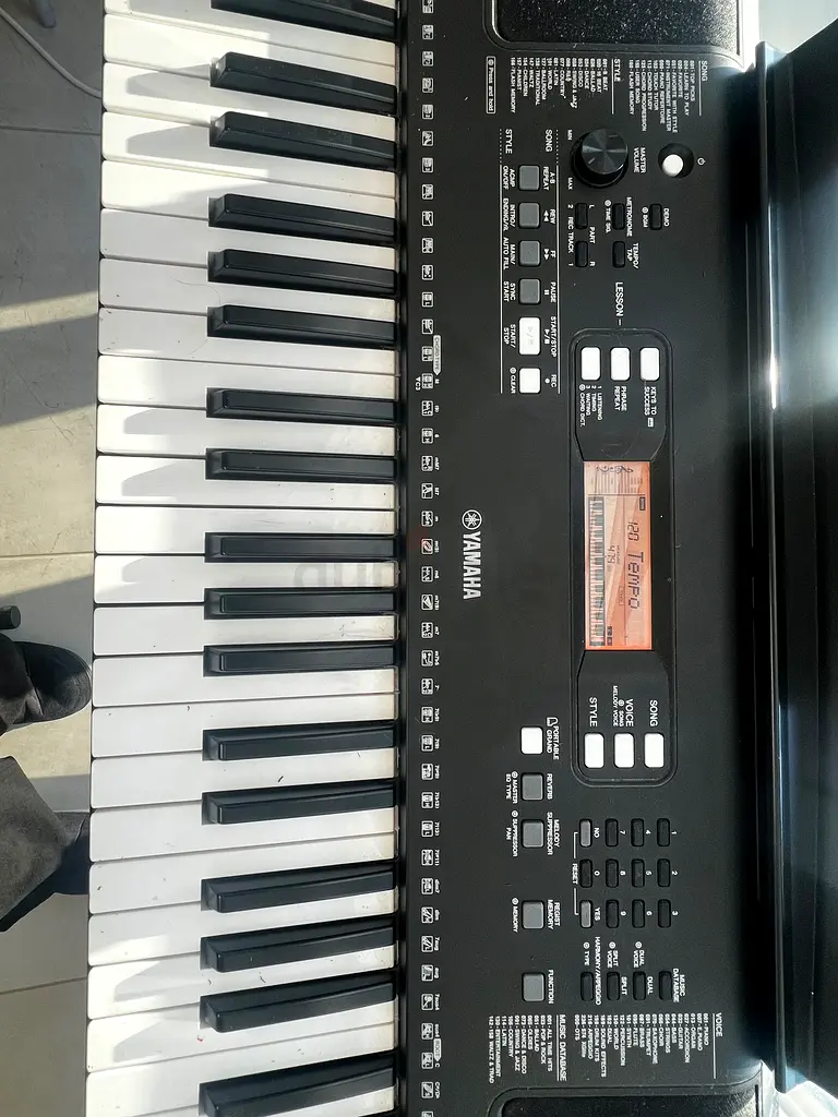 Yamaha Keyboard E36363226778725762111