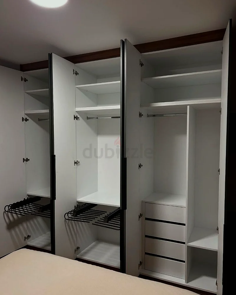 Wardrobe63217325363715111