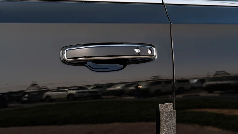 2025 GMC YUKON 2WD SLT ELEVATION63175261857027114