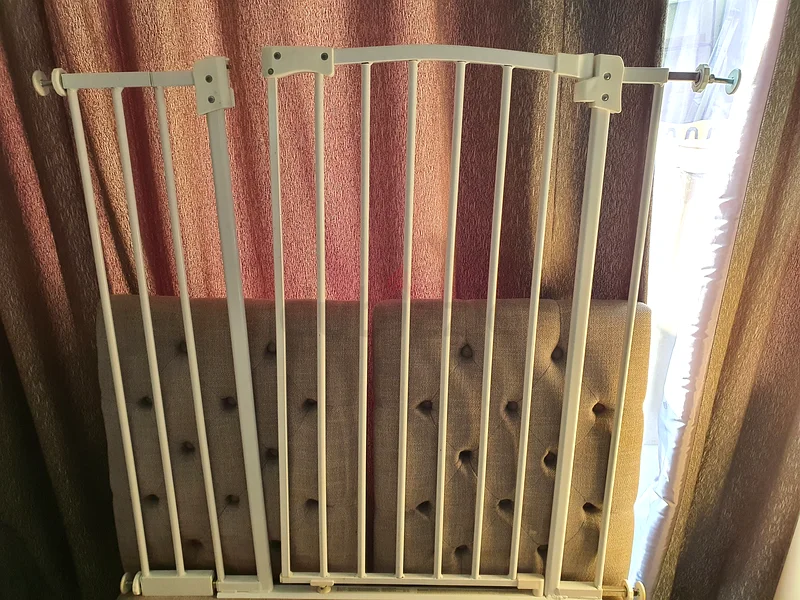 Safety gate63226784178691111