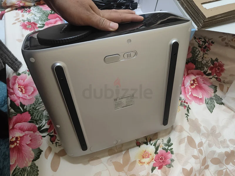 High-Quality LED Projector for Home Entertainment63164786707458111
