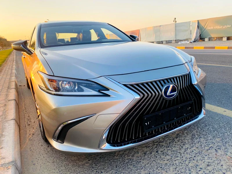 LEXUS ES 300H GCC 202063169917914882111