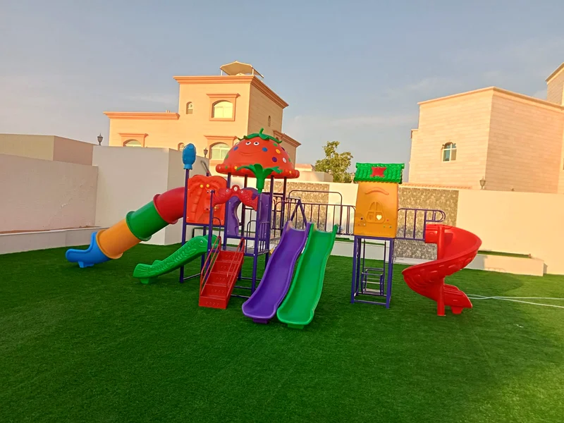 Big Outdoor Play set with 5 Slides - 4 Swing -  Top Cap and Top House 780X 600X300CM63226788464897113