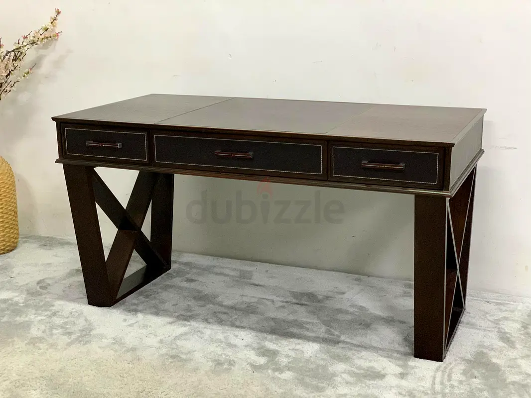 computer desk
