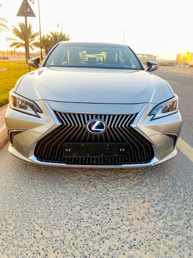 LEXUS ES 300H GCC 202063169917914882112