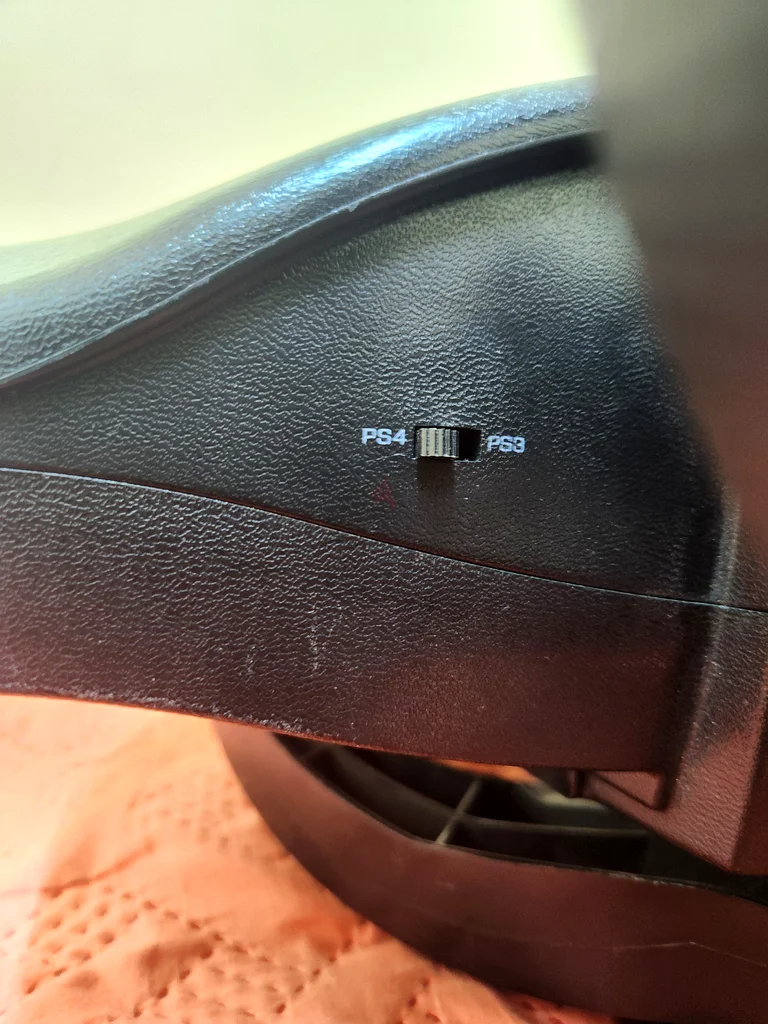 PS4 Steering Wheel . Thrustmaster63174325180417111