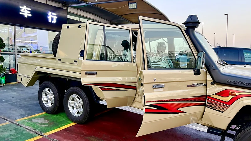 تويوتا لاند كروزر 6X6 // دفع سداسي العجلات63138716045441113