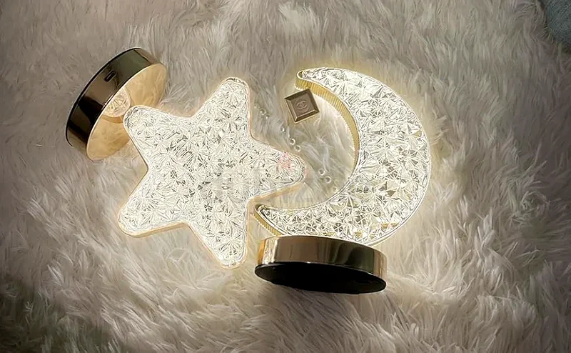 Enchanting Moon-Shaped Table Lamp Lighting Up Your Space!63219828595457111