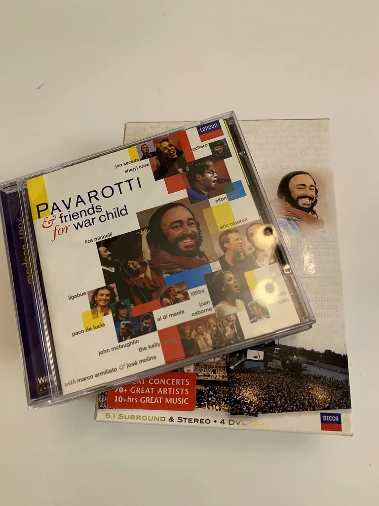 Pavarotti CDS  DVDS63264079319682114