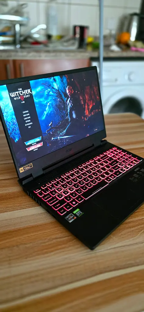 Nitro 5 LapTop Gaming RTX 306063255525659393111