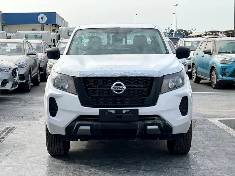 2023 نيسان نافارا | 2.5 بنزين SE 4X2 MT DC PLUS المحرك: 2.5i إخراج منخفض، 4 أسطوانات63148648713986112
