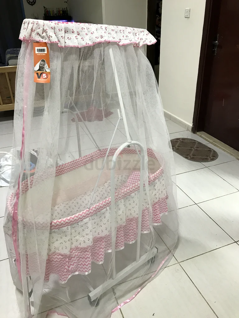 Charming Baby Bassinet with Stylish Bedding63204268285953112
