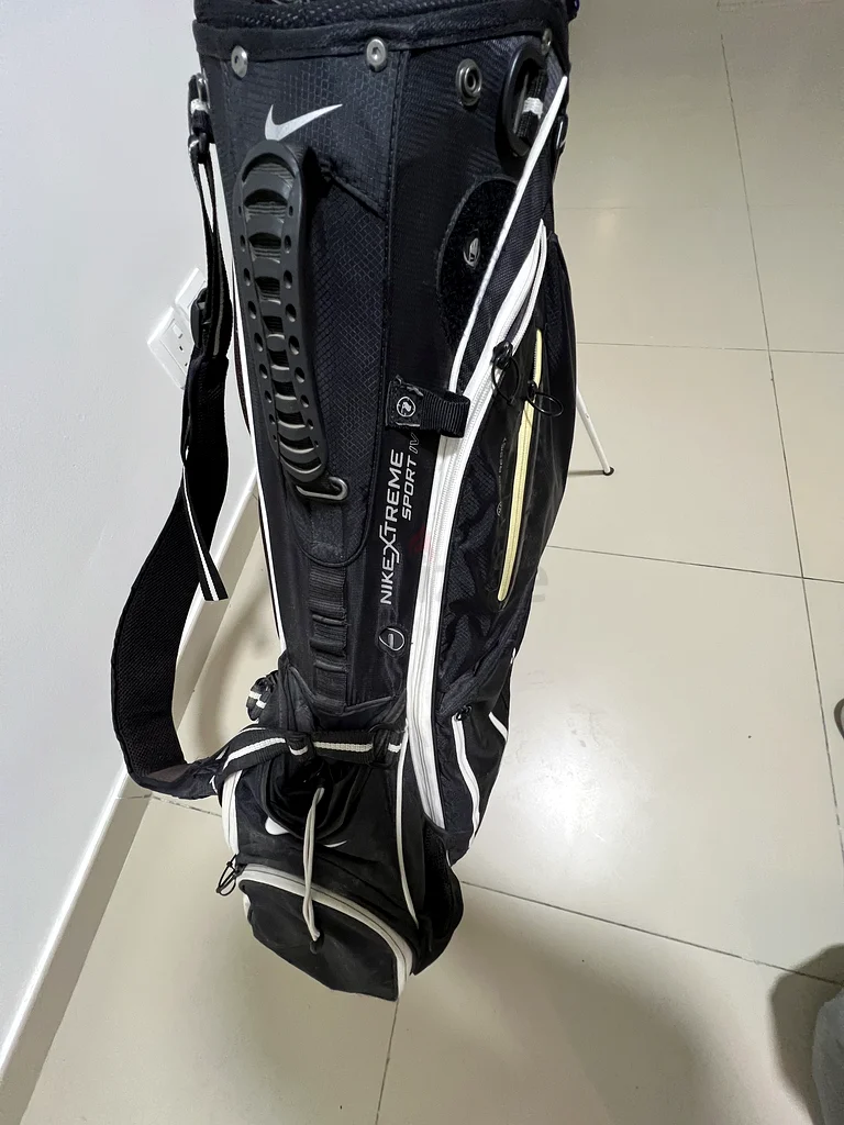 Golf Clubs Right Hand and Nike bag for Sale!63246749914242114