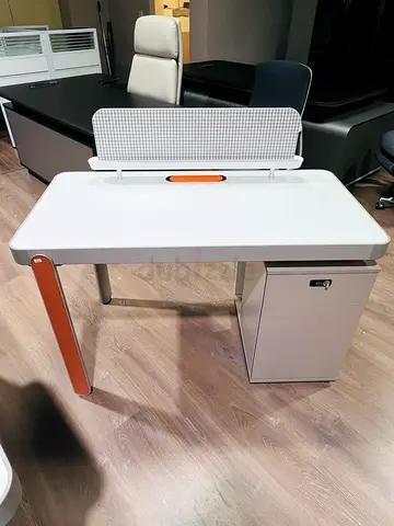 Workstation tables for staff