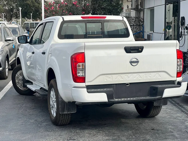 2023 نيسان نافارا | 2.5 بنزين SE 4X2 MT DC PLUS المحرك: 2.5i إخراج منخفض، 4 أسطوانات63148648713986111