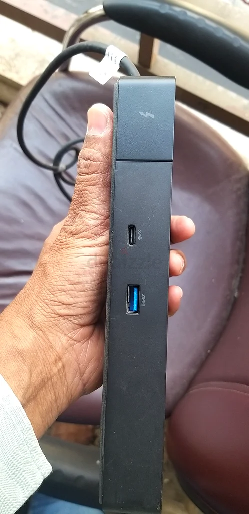 Thunderbolt Port Dell Docking Station 3 Type C Port One HDMI Port 2 DP  Port  4 USB Model No WD19TB63257118077570112
