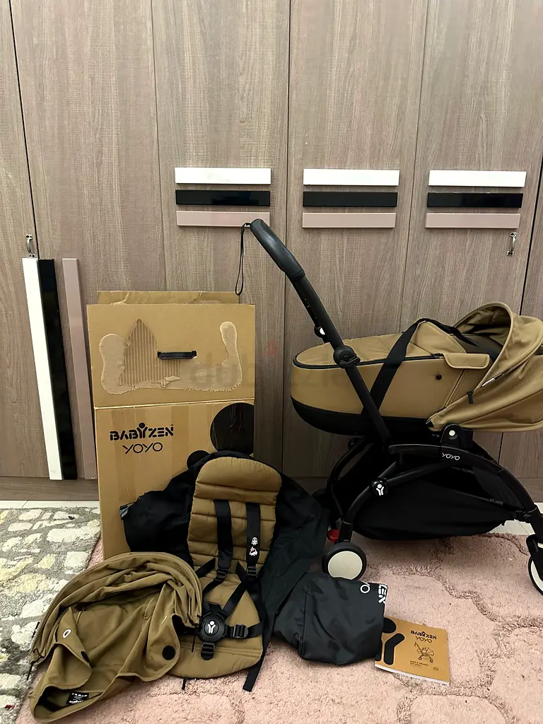 Yoyo2 stroller with bassinet almost new63205356934403118