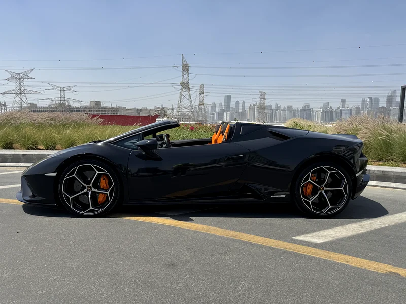 LAMBORGHINI HURACAN EVO SPYDER*GCC*DEALERSHIP WARRANTY*CLEAN SERVICE*ACCIDENT FREE*63231636385666112