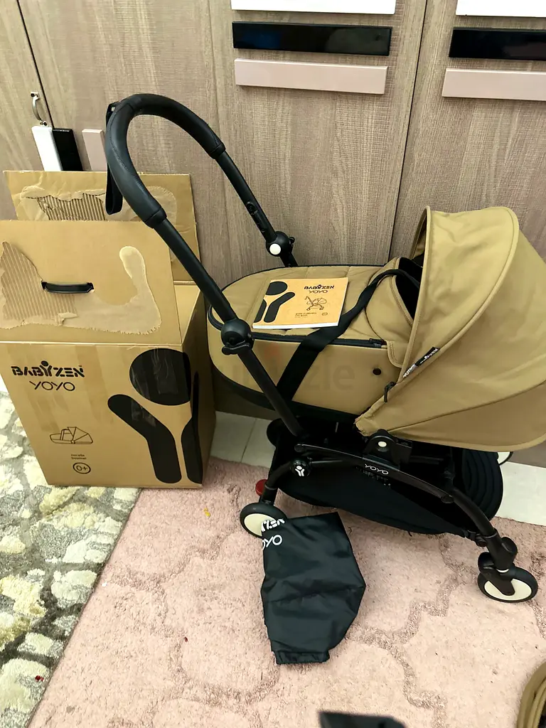 Yoyo2 stroller with bassinet almost new63205356934403116