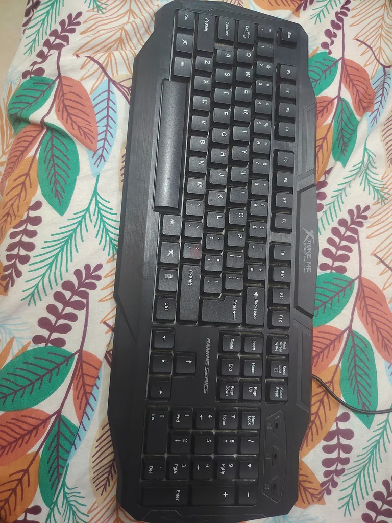 لوحة مفاتيح ألعاب RGB63228305235971111