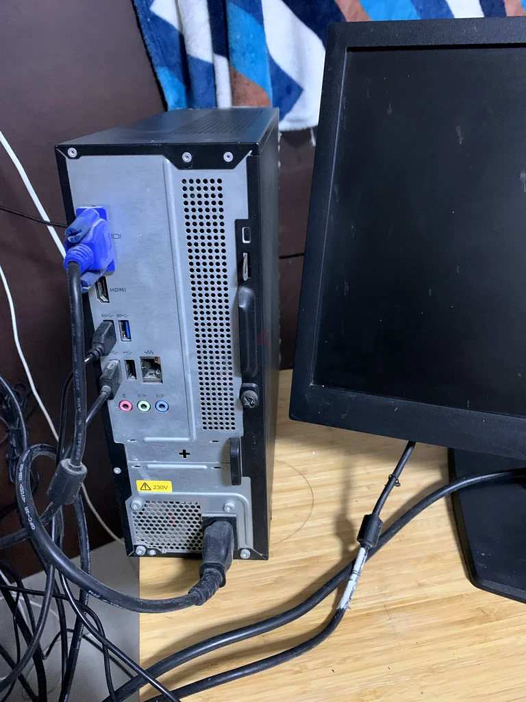 جهاز كمبيوتر HP بمعالج I5 ونظام تشغيل ويندوز 1063167118898177113