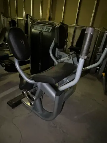 Matrix Abdominal Crunch - Single Station, AED 3,500