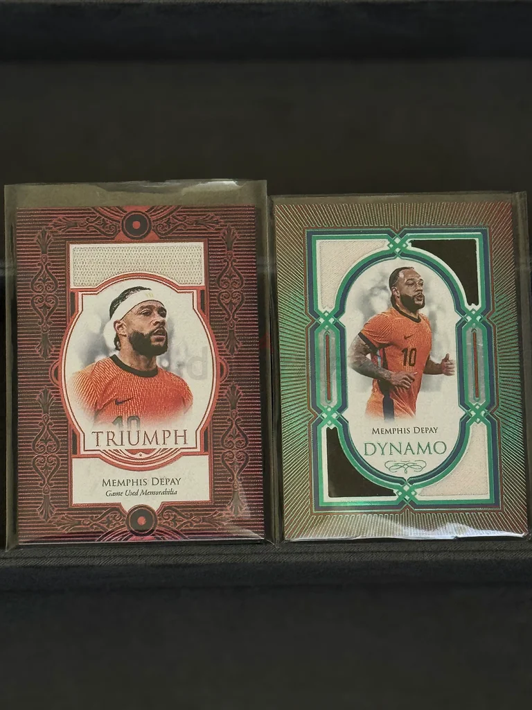 Triumph and Dynamo Memphis Depay Futera cards63208389064322112