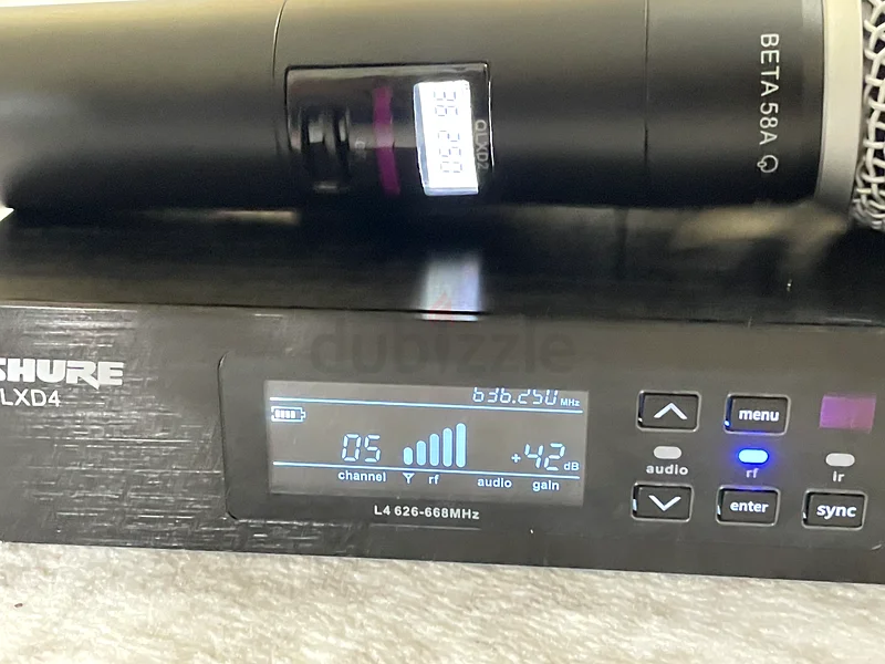 Shure QLXD4 Wireless Microphone System63266081690882112