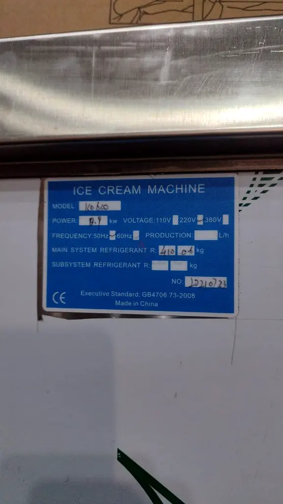 Compact Ice Cream Maker with Stunning Design63252433733507111