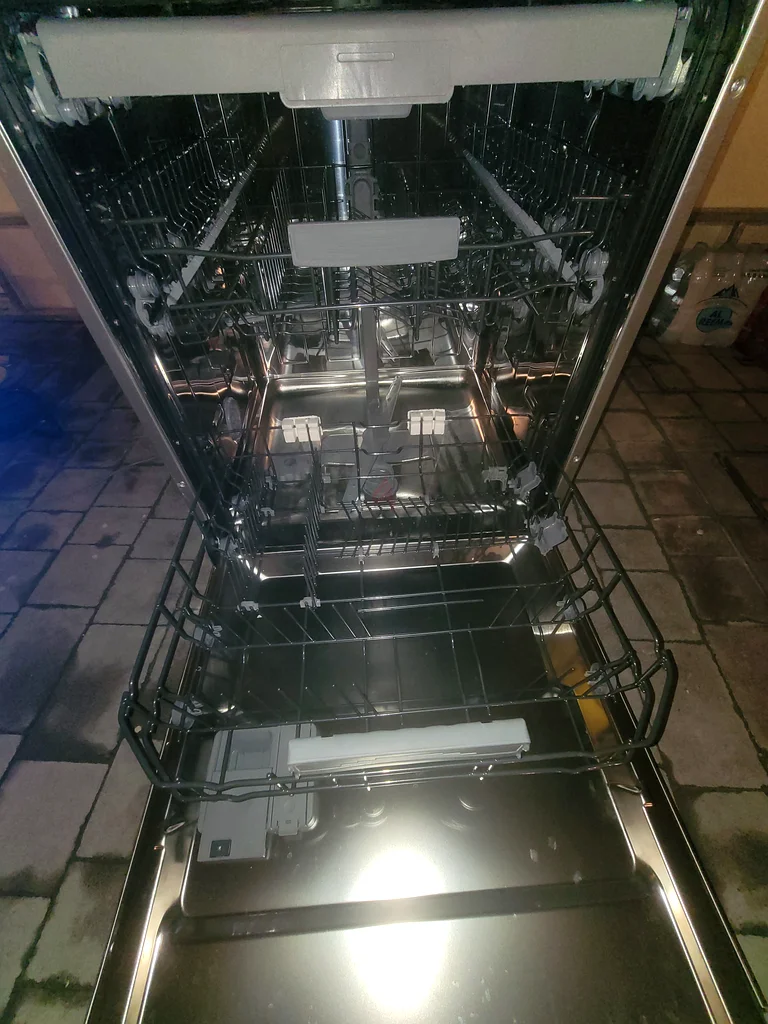 Bompani dishwasher model 20263252949747201113