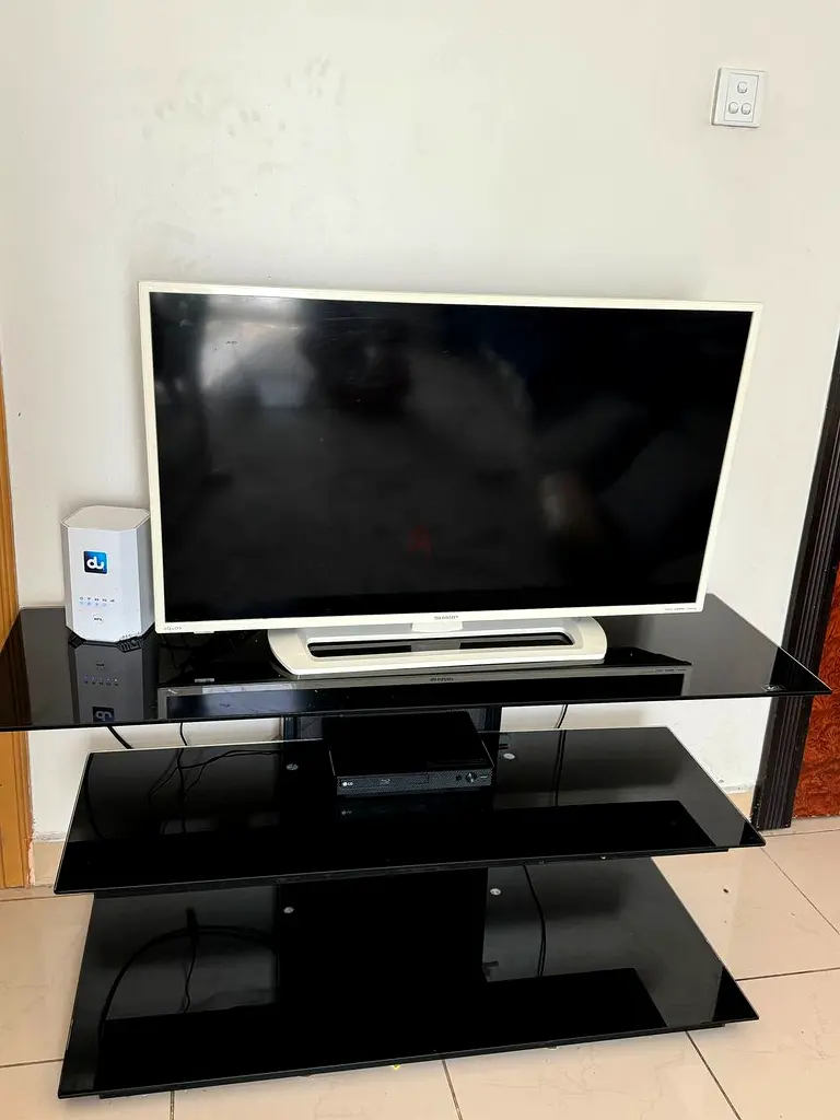 Sharp 43 Size HD TV