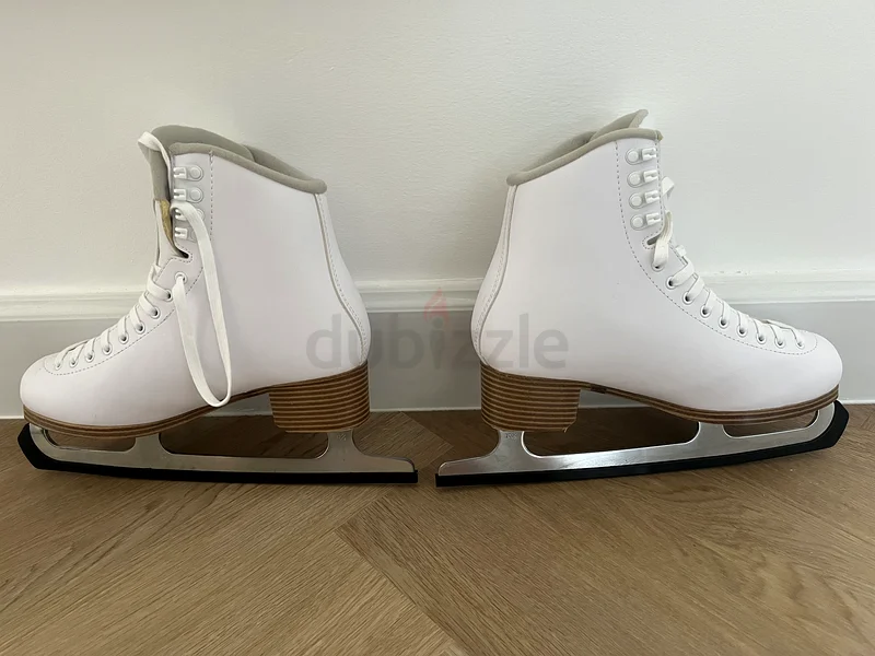 Iceskating shoes size 963247250558081111