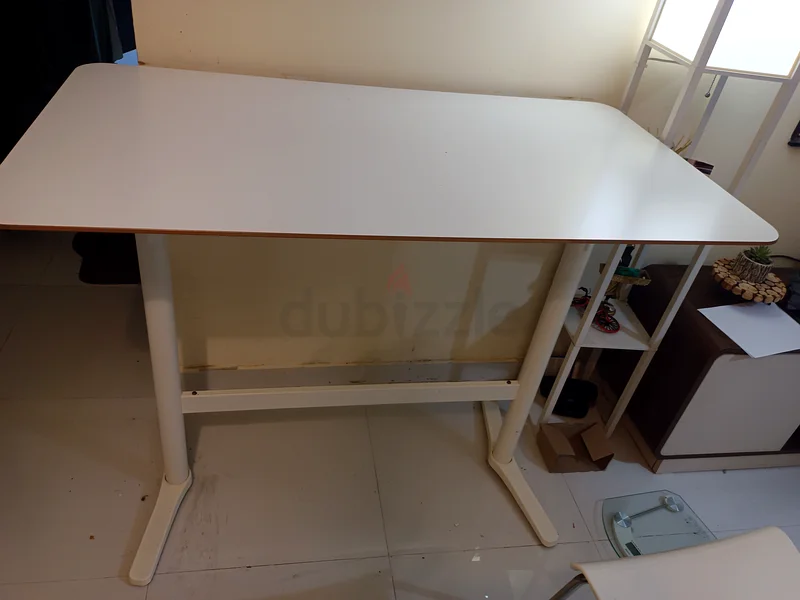 Modern white bar table63209837326465111