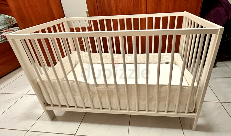 Baby cot with foam Mattress in perfect condition.63206878427010111