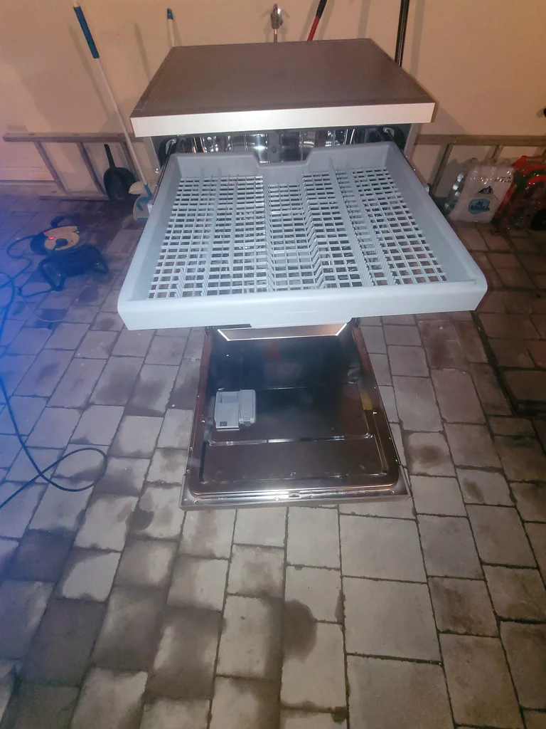 Bompani dishwasher model 20263252949747201111