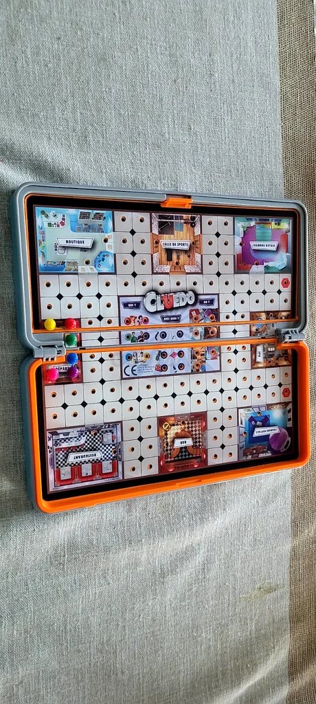 Classic Cluedo Board Game - Perfect for Mystery Lovers!63194600248706111