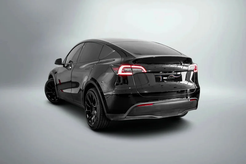 2,461 AED / month | 0% DP | 2022 Tesla Model Y Long Range / Tesla Warranty63175259062529111
