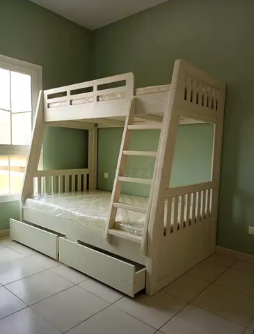 Stylish Wooden Bunk Bed with Storage Drawers for Kids