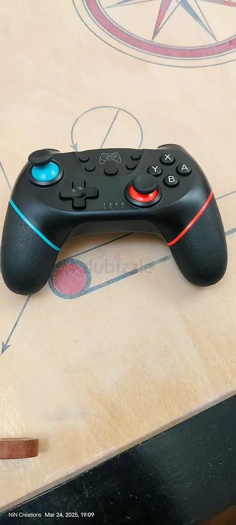 Gaming controller65561042737538111