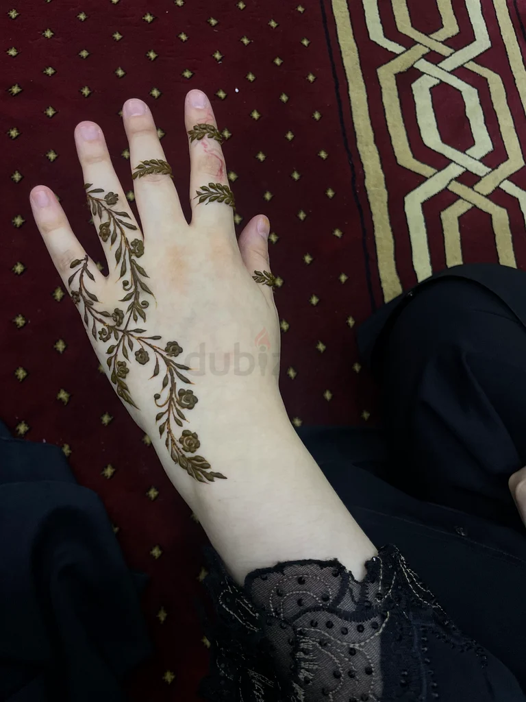 Henna artist for eid63187239698178113