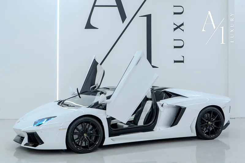 2014 LAMBORGHINI AVENTADOR LP 700-4 ROADSTER V12, VERY LOW KMS, FULL SERVICE HISTORY63154620953091110