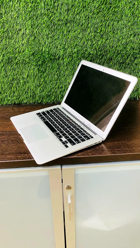 Macbook Air 201763254993663489112